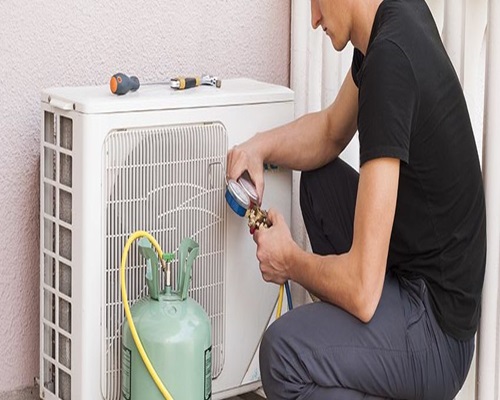 AC Gas Refilling Service Image